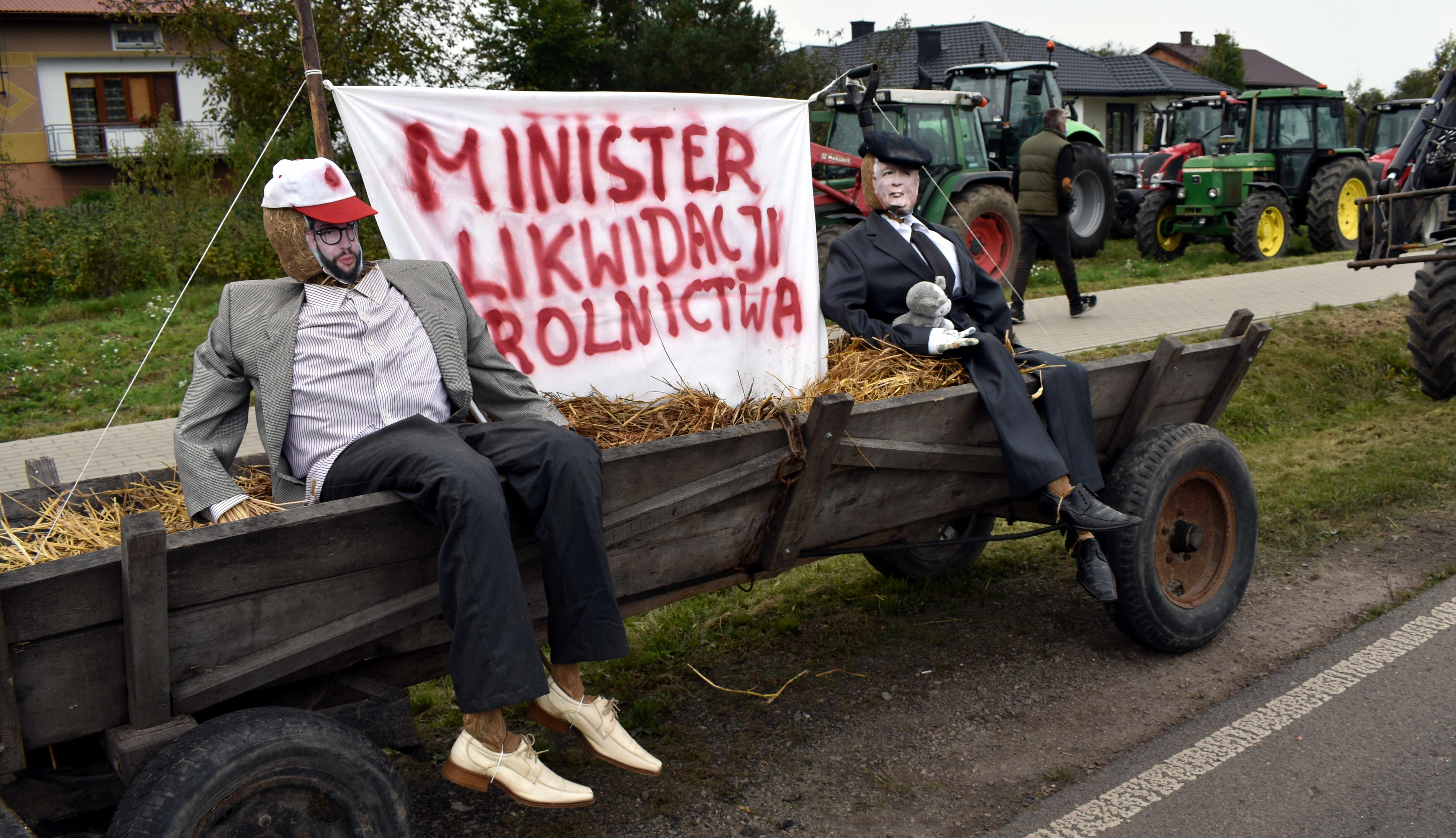 ULAN. Kukła Kaczyńskiego z kotem na wozie  (ZDJĘCIA) - Zdjęcie główne