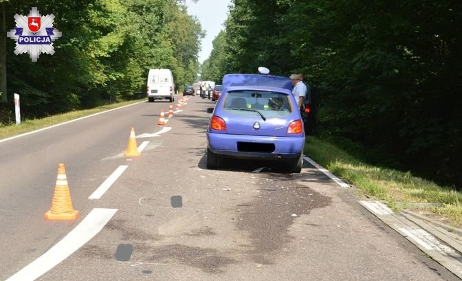 Zderzenie trzech pojazdów i roweru - Zdjęcie główne