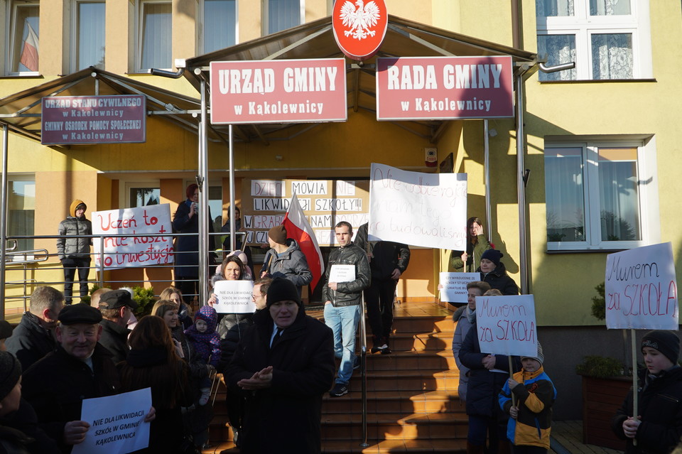 Anna Mróz chce likwidacji szkoły w Grabowcu i Olszewnicy - Zdjęcie główne