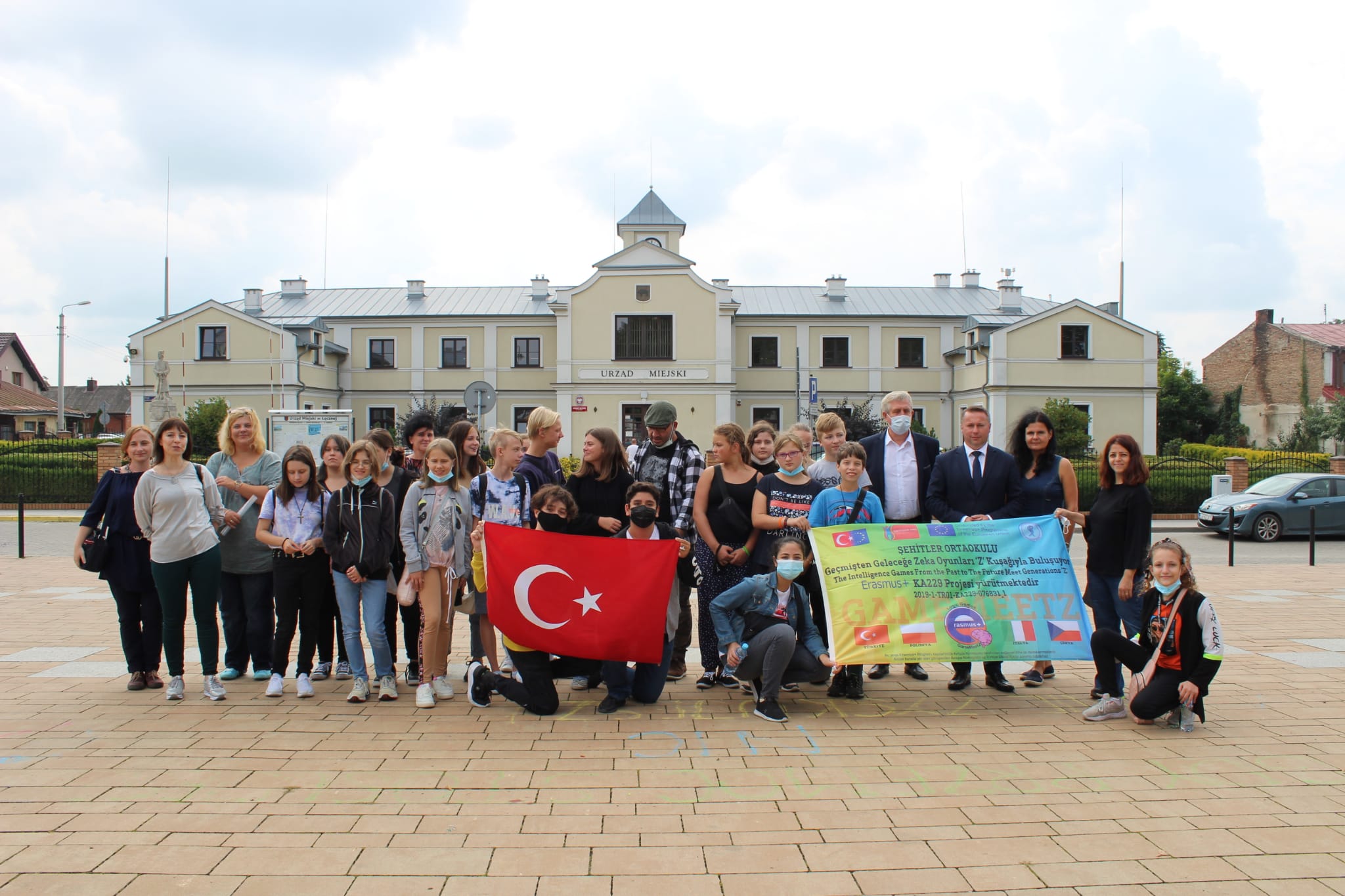 Łęczyńska młodzież poczęstowała cebularza uczniów z Turcji i Czech - Zdjęcie główne