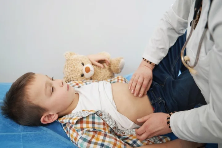Niebezpieczne zapalenie wątroby u dzieci –  co jest przyczyną? Czy mamy się czego obawiać? - Zdjęcie główne