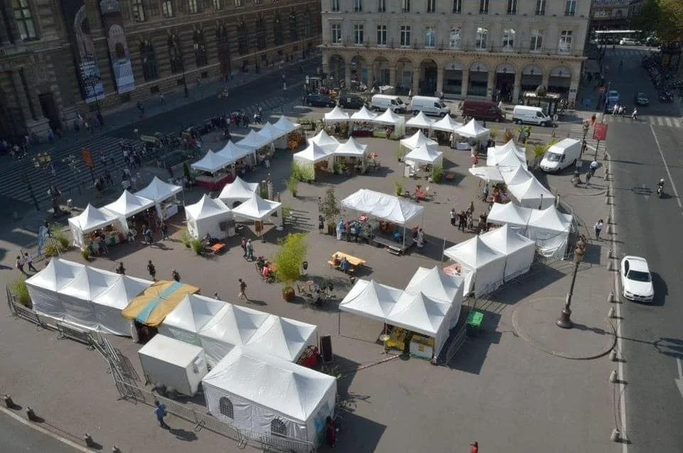 Namioty handlowe i ich wykorzystanie - Zdjęcie główne
