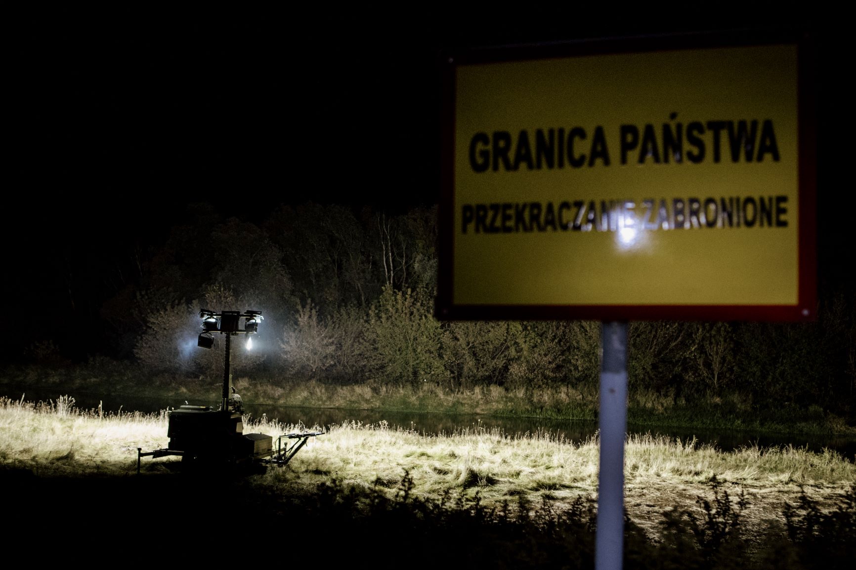 Województwo lubelskie: Na granicy polsko-białoruskiej pojawiły się maszty oświetleniowe - Zdjęcie główne