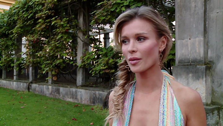 Joanna Krupa: W dzieciństwie wakacje spędzałam nad jeziorem z całą rodziną. Mam super wspomnienia - Zdjęcie główne