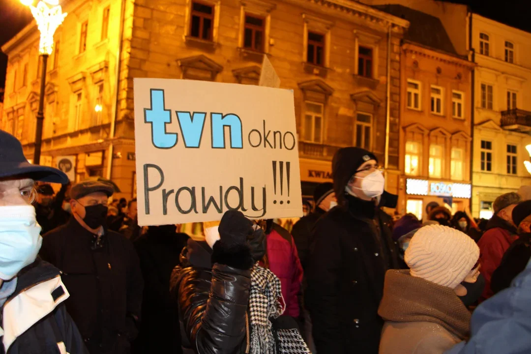 Kraj: Prezydent Andrzej Duda zawetował ustawę "lex TVN". Lubelscy politycy komentują decyzję - Zdjęcie główne