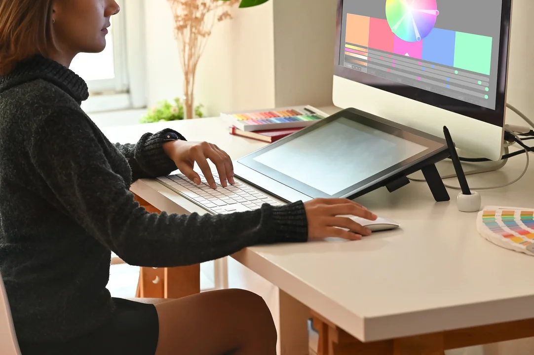 Trendy w projektowaniu graficznym – jakie są i dlaczego warto je znać? - Zdjęcie główne