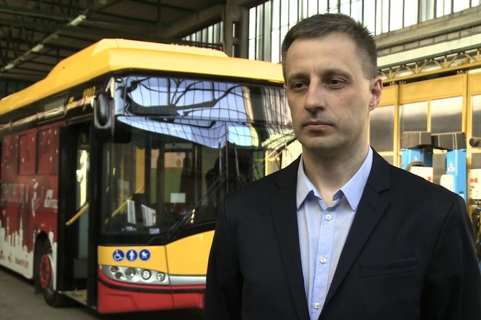 Elektryczne autobusy i zielone zajezdnie mają pomóc Warszawie w walce ze smogiem. Do końca roku na ulicach pojawi się 30 elektrobusów - Zdjęcie główne