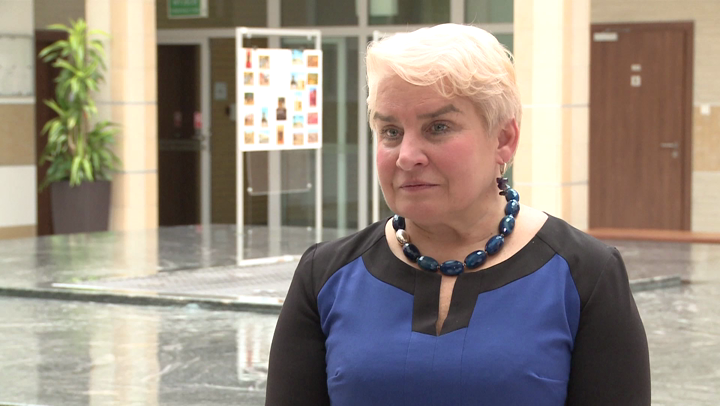 Do zmniejszenia poziomu otyłości i nadwagi wśród dzieci potrzebna ich edukacja żywieniowa. Dodatkowej wiedzy potrzebują także rodzice - Zdjęcie główne