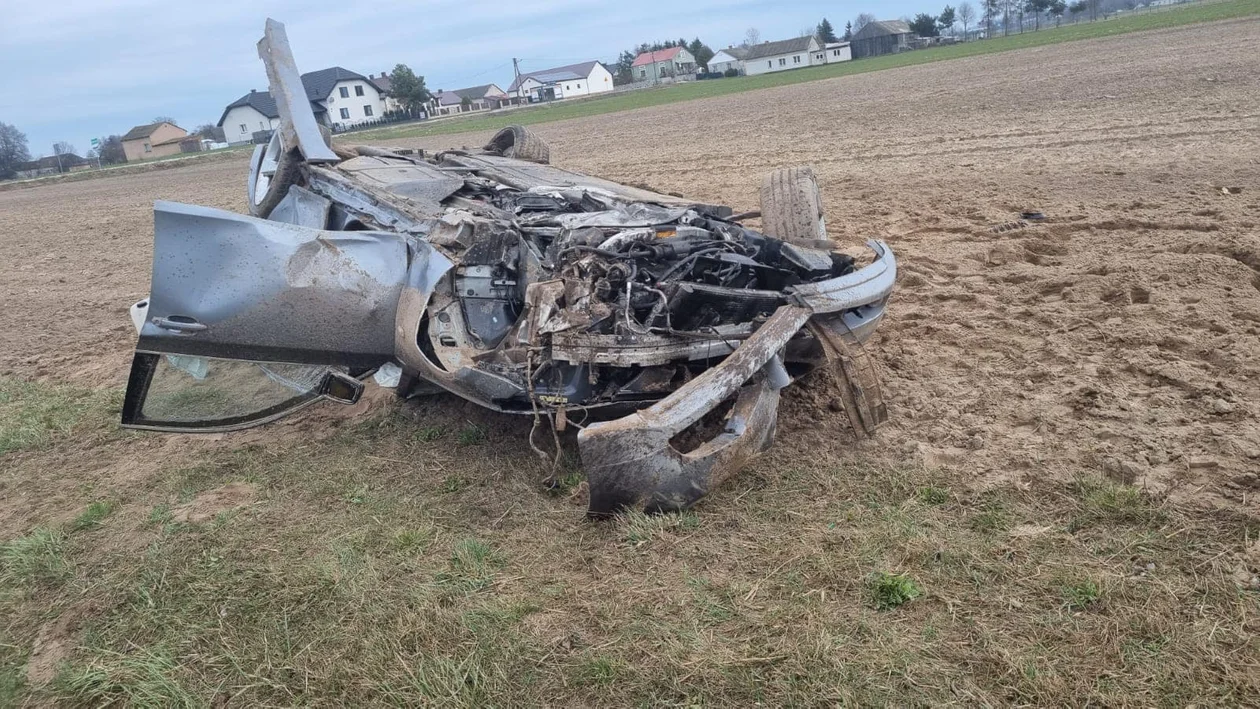 Wypadek w gminie Wojcieszków. Dwie osoby trafiły do szpitala