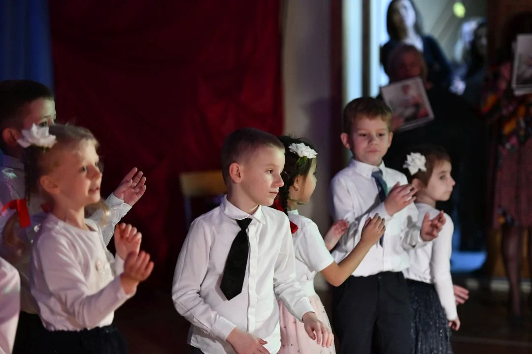 Koncert i występy artystyczne dla Marysi