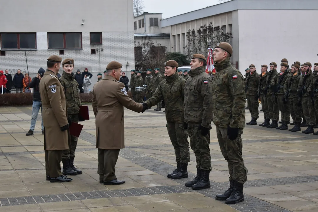 Przysięga żołnierzy WOT w Puławach