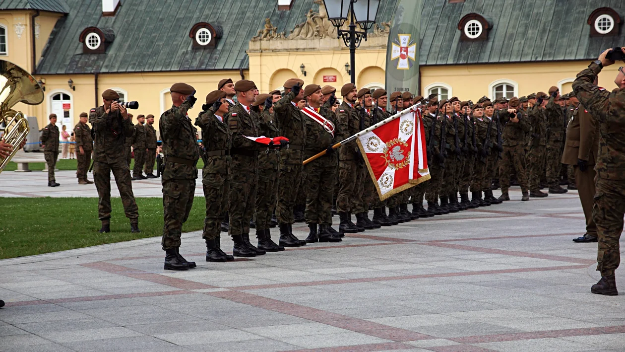 To był wyjątkowy dzień w Radzyniu. Nowi żołnierze złożyli przysięgę [ZDJĘCIA] - Zdjęcie główne