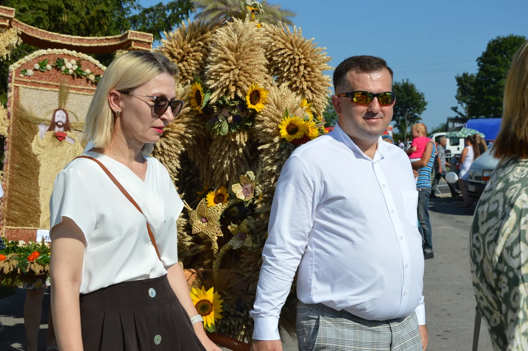 W niedzielę w Józefowie nad Wisłą odbyły się Dożynki Gminne