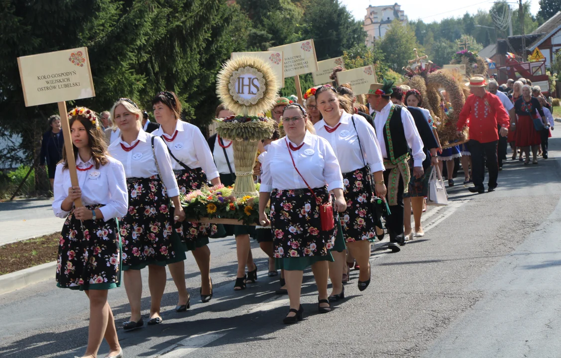 Korowód w Ostrowie Lubelskim