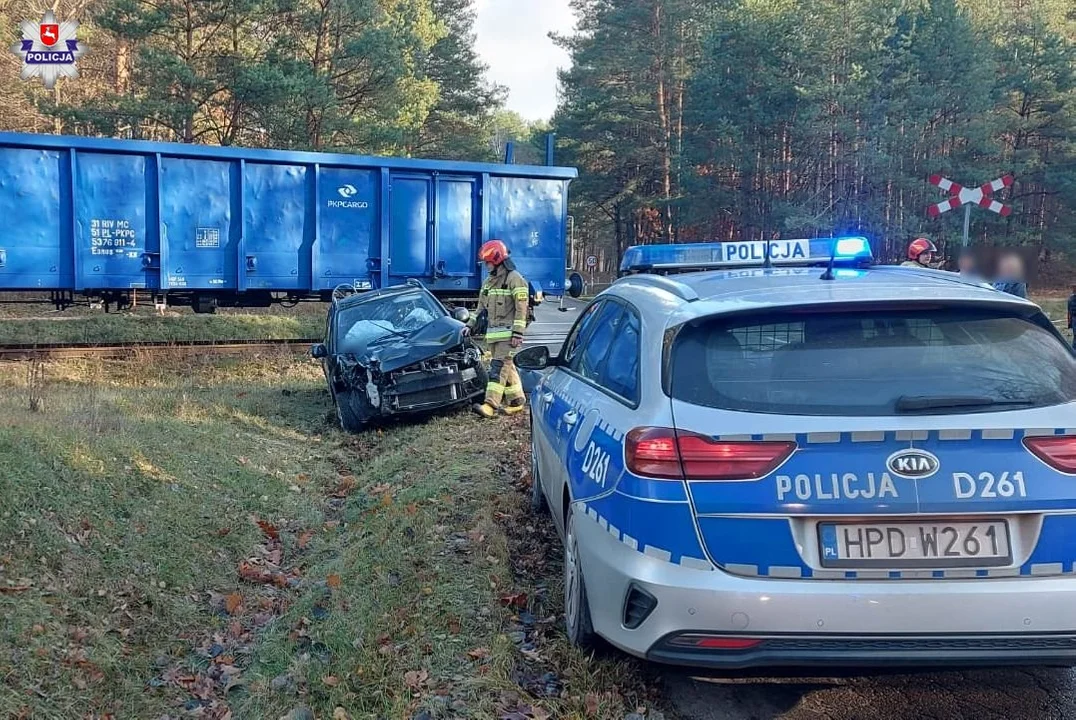 Województwo lubelskie: Groźna sytuacja na torach. Osobówka zderzyła się z lokomotywą