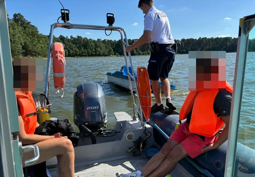 Lublin: Rower wodny zaczął tonąć. Policjanci ruszyli z pomocą - Zdjęcie główne