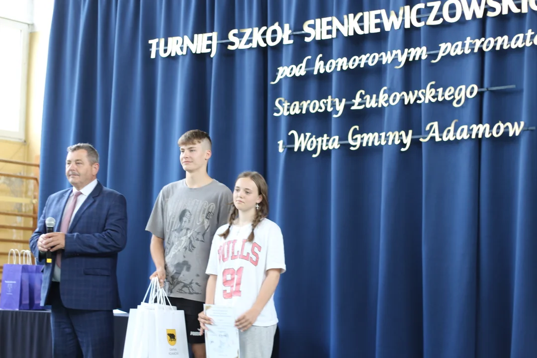 XIII Turniej Szkół Sienkiewiczowskich pod honorowym patronatem Starosty Łukowskiego i Wójta Gminy Adamów