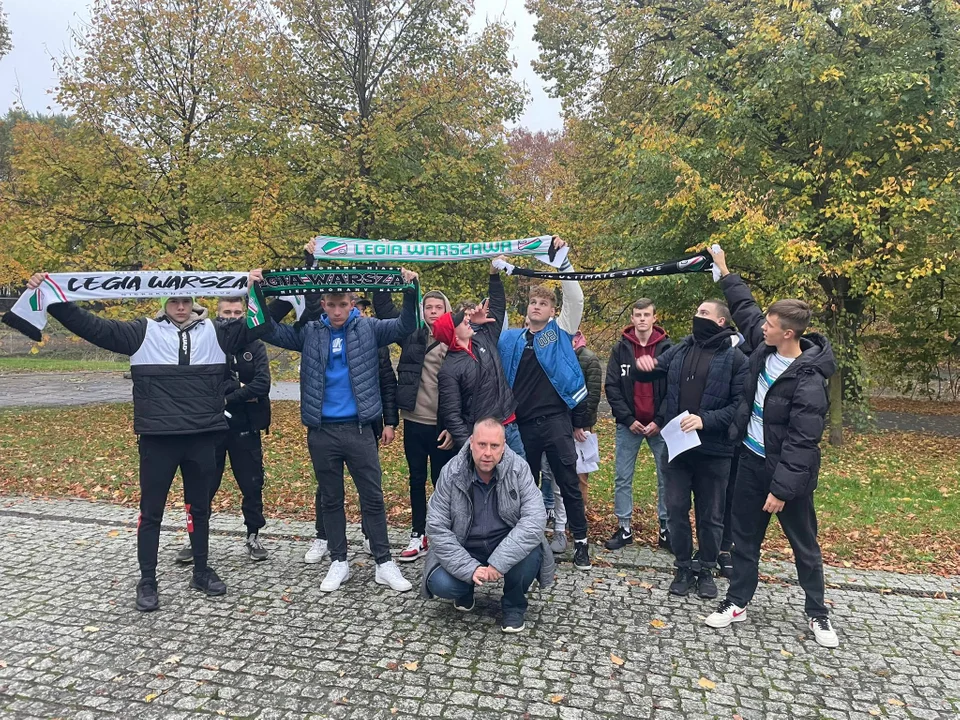 Uczniowie ze Stoczka kibicowali w Warszawie (zdjęcia) Na meczu Ekstraklasy Legia Warszawa-Pogoń Szczecin