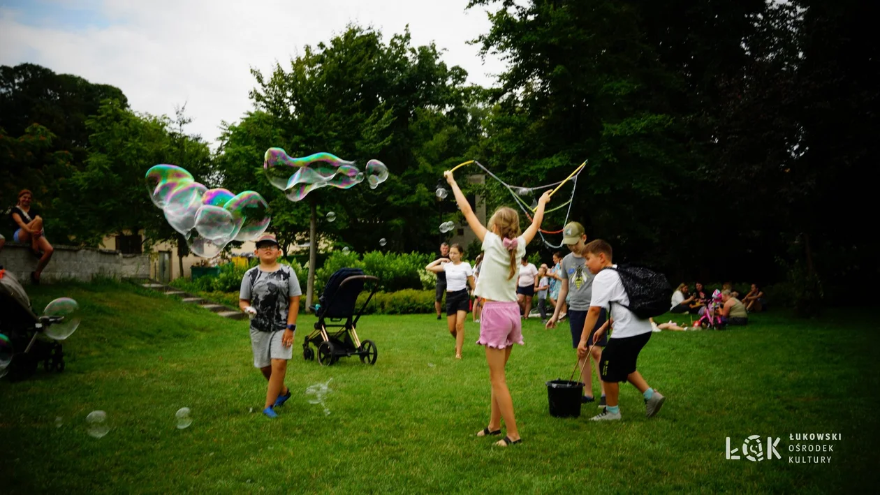 Festiwal Balonów, Baniek Mydlanych i Kolorów w Parku Miejskim w Łukowie