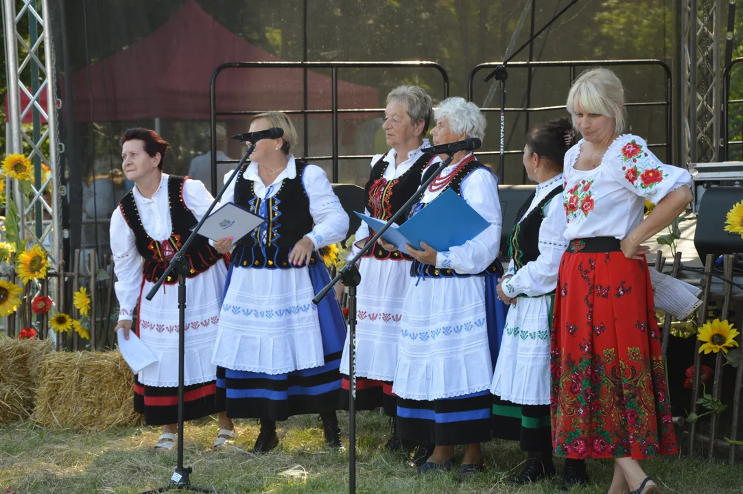 W niedzielę w Józefowie nad Wisłą odbyły się Dożynki Gminne