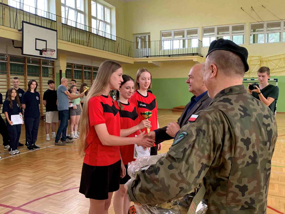 Drugie miejsce dziewcząt z I LO w Łukowie w zawodach wojewódzkich