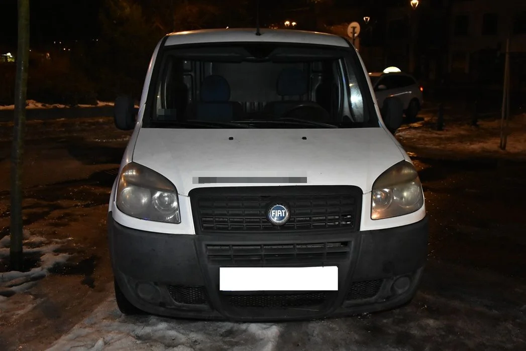 Biała Podlaska: Samochód wjechał w pieszego na przejściu. Mężczyzna w szpitalu