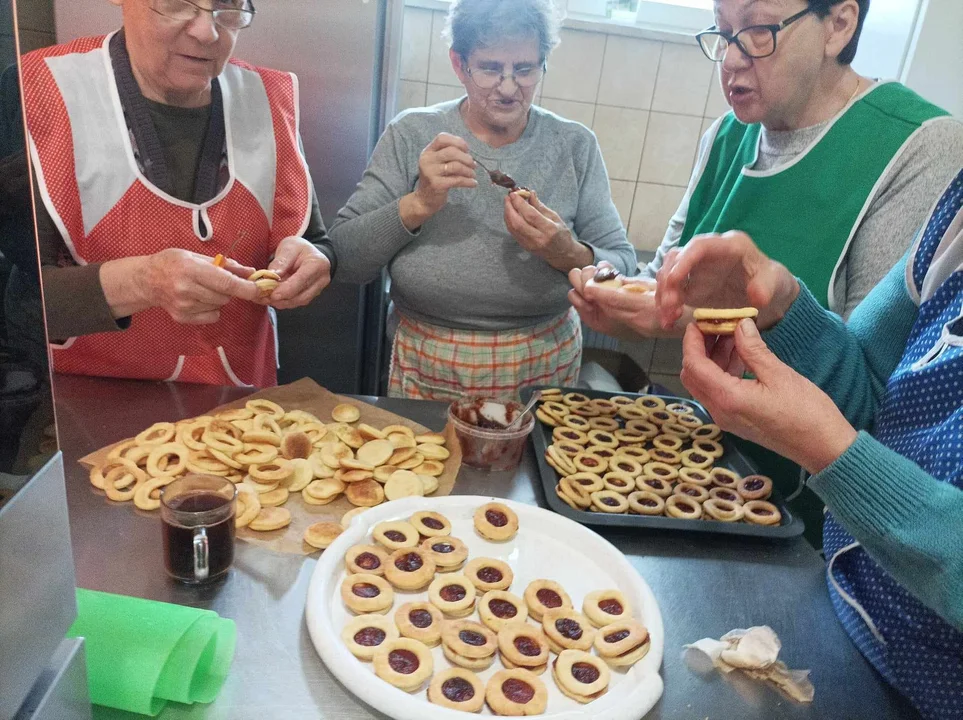 Smak domowych ciasteczek w Klubie Seniora Druga Młodość w Ryżkach