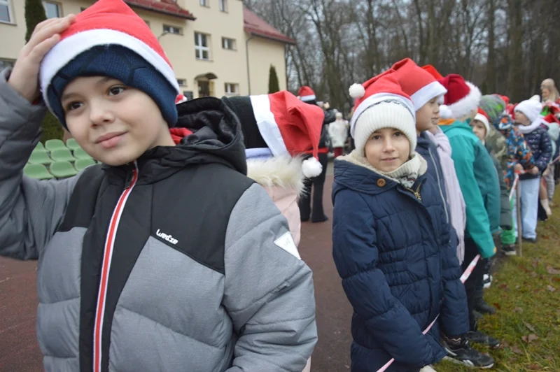 Mikołaj przyleciał samolotem do gminy Borki