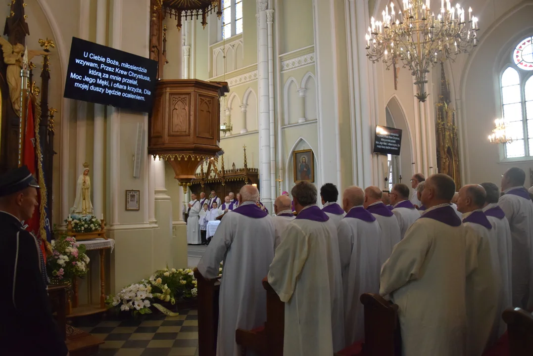 Uroczystości pogrzebowe śp. ks. kanonika Henryka Prządki