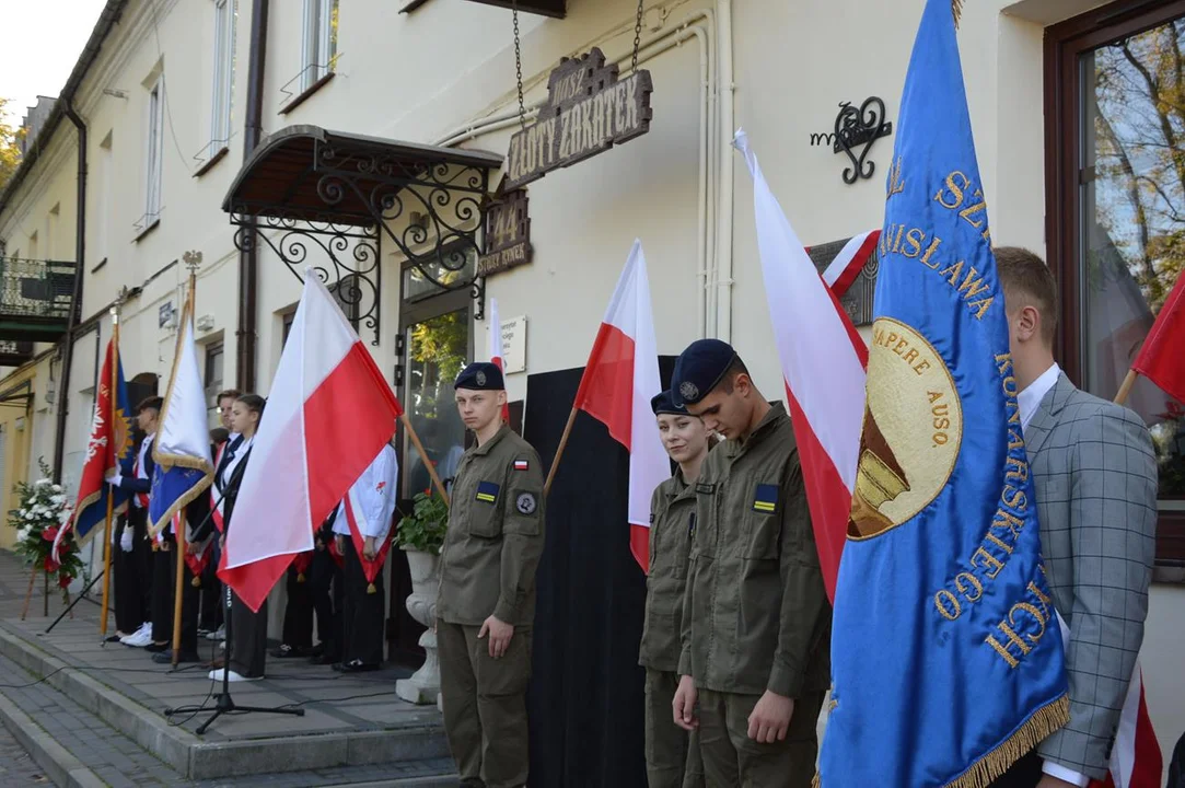 Odsłonięcie tablicy poświęconej zamordowanym Żydom z Opola Lubelskiego