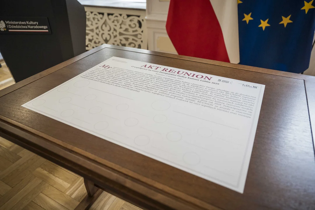 Tulipany Koziary "zakwitły", lubelscy sztukmistrzowie w akcji. Przedsmak Europejskiej Stolicy Kultury w stolicy