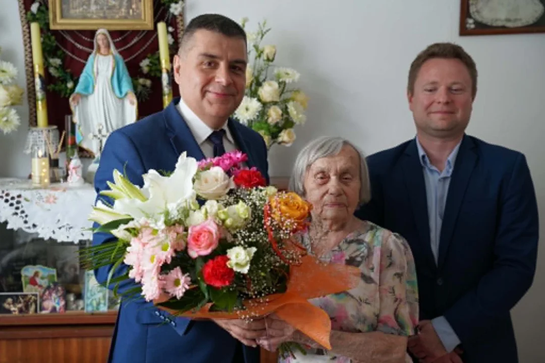 Mieszkanka Puław skończyła 100 lat! (zdjęcia) - Zdjęcie główne