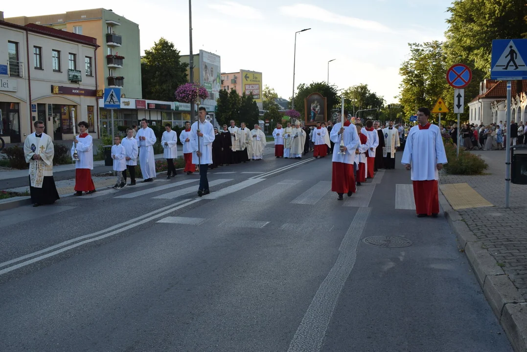 Procesja z obrazem św. Anny. Jutro odpust w Lubartowie (zdjęcia, film) - Zdjęcie główne