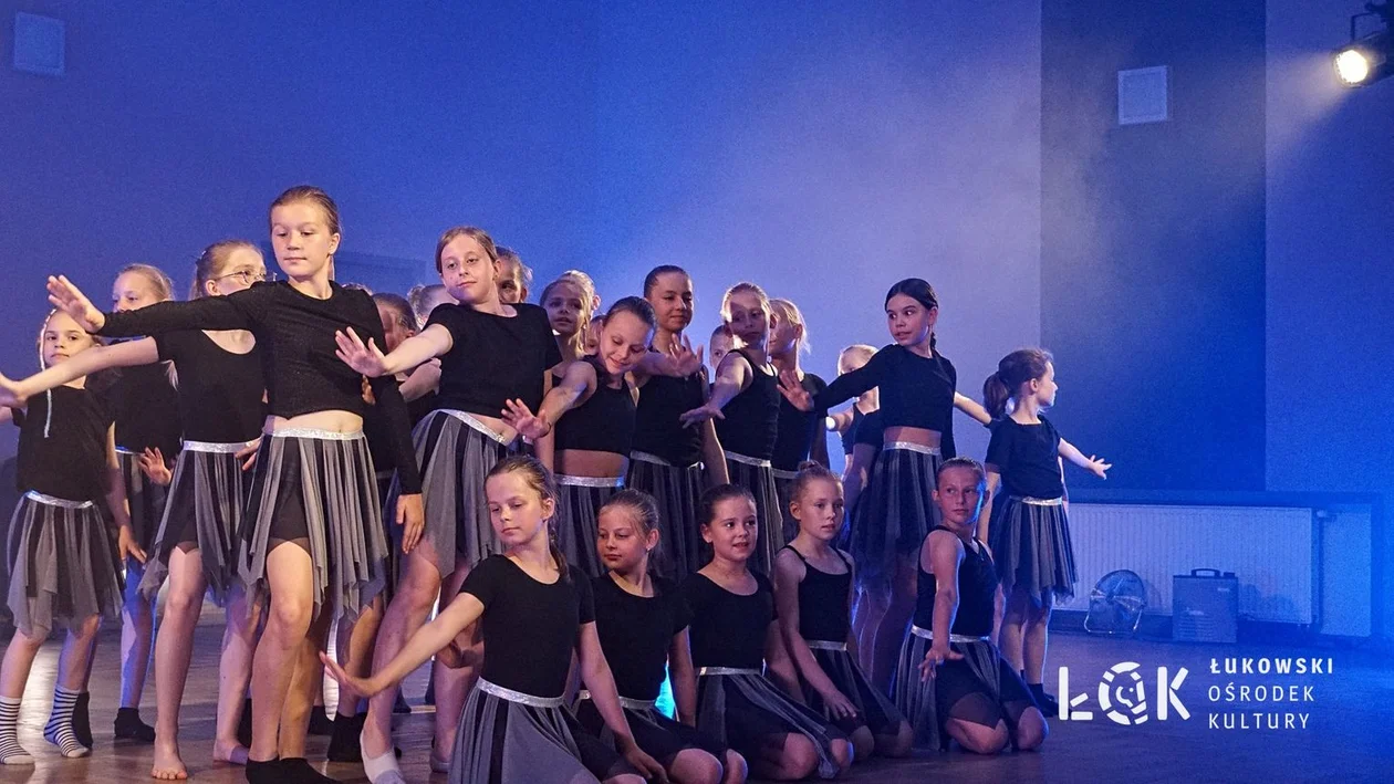 Tak tańczą tylko w ŁOK Dance Factory (zdjęcia) Podsumowanie rocznej pracy młodych tancerzy - Zdjęcie główne