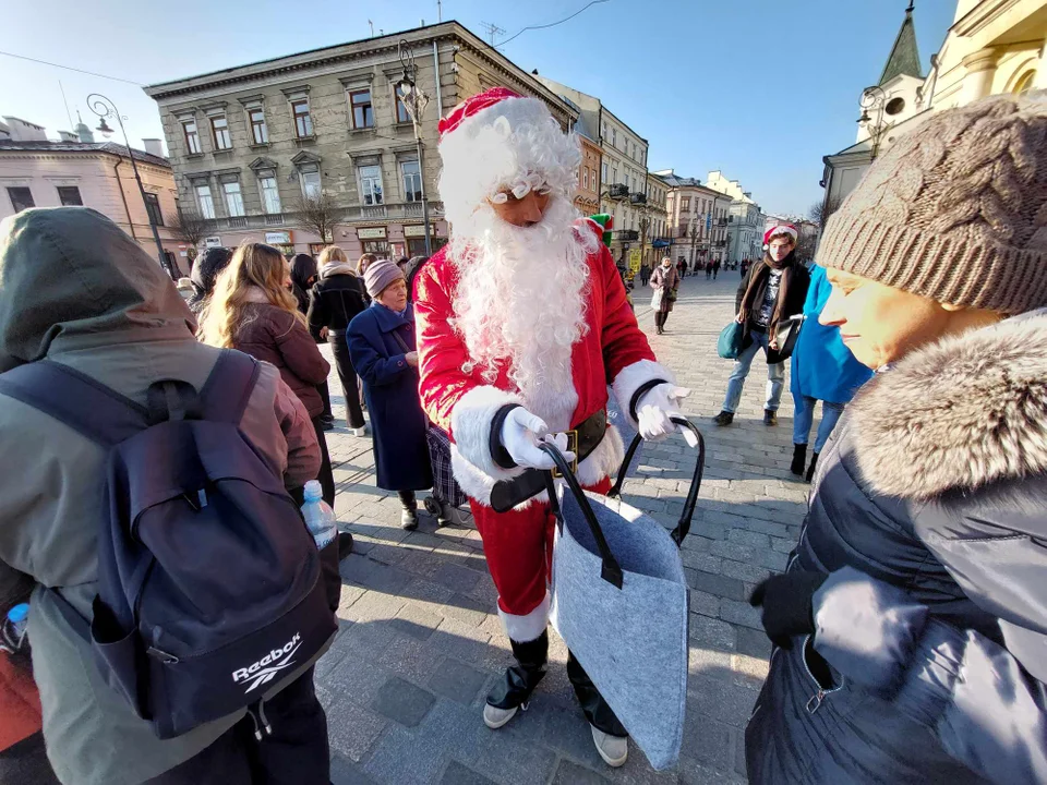 Mikołaje przejęły Lublin. Rozdają cukierki nie tylko najmłodszym [ZDJĘCIA] - Zdjęcie główne