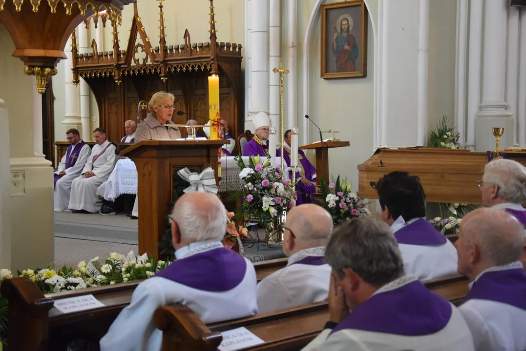 Uroczystości pogrzebowe śp. ks. kanonika Henryka Prządki