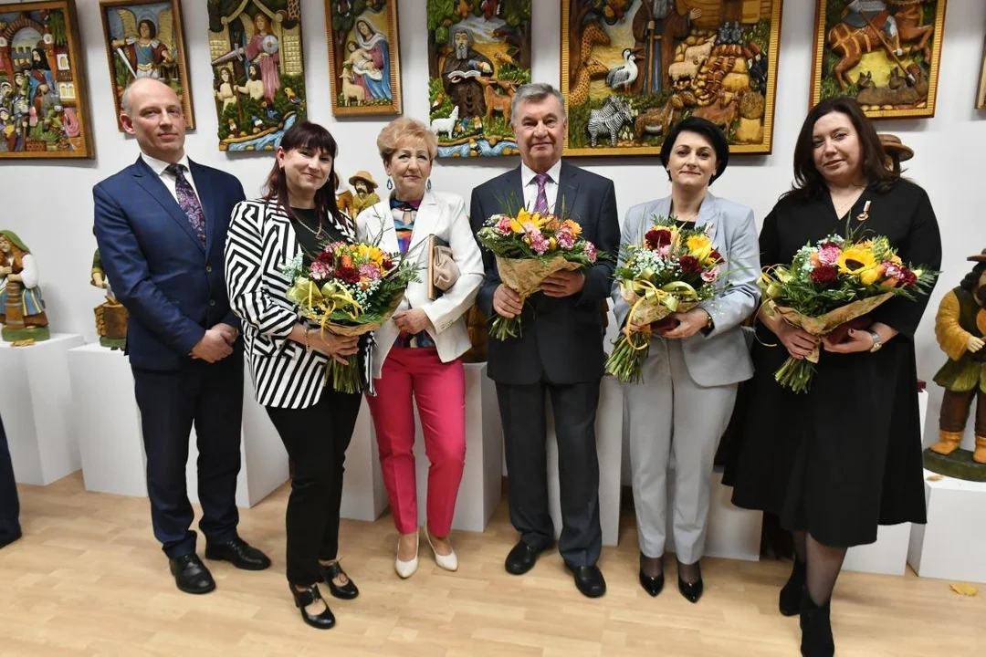 Agnieszka Szaniawska, Edyta Sak i Elżbieta Sadło z odznakami „Zasłużony dla Kultury Polskiej”