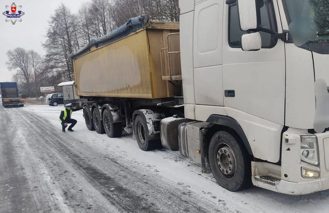 Lubelskie: Busy i ciężarówki pod lupą policji. Kilkaset naruszeń i mandatów jednego dnia - Zdjęcie główne