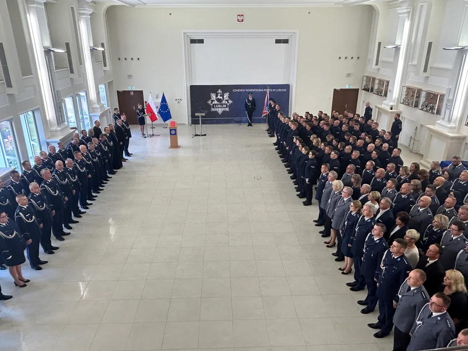 Nowi policjanci w lubelskiej policji. 70 osób złożyło ślubowanie