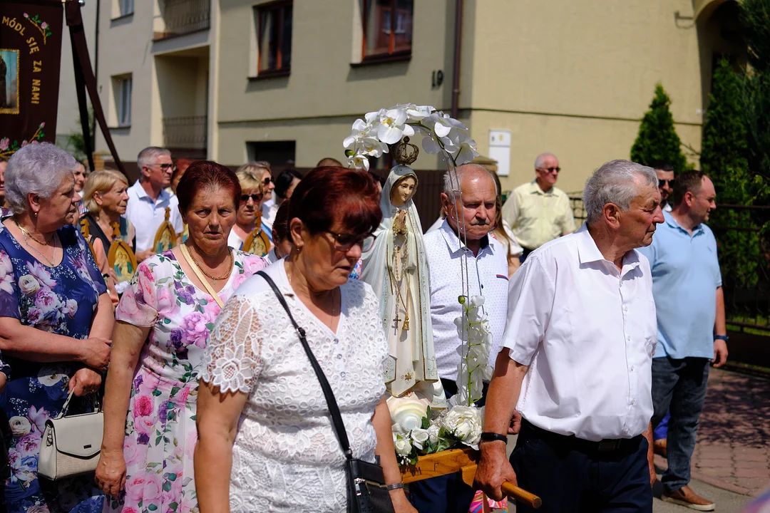 Procesja Bożego Ciała w parafii Matki Kościoła w Łukowie