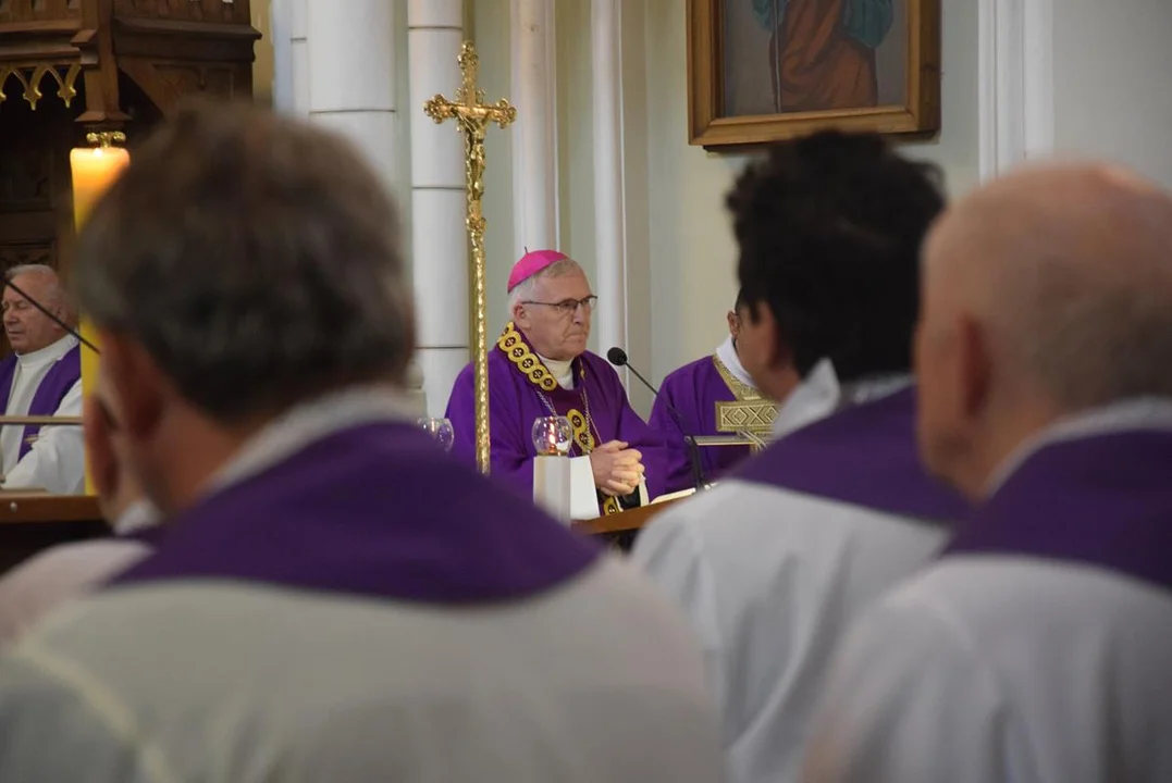 Uroczystości pogrzebowe śp. ks. kanonika Henryka Prządki