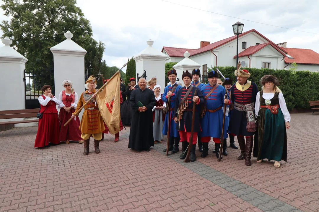 Spotkanie miłośników historii i kultury lokalnej w ramach wydarzenia „Dziedzictwo łączy pokolenia” - Zdjęcie główne
