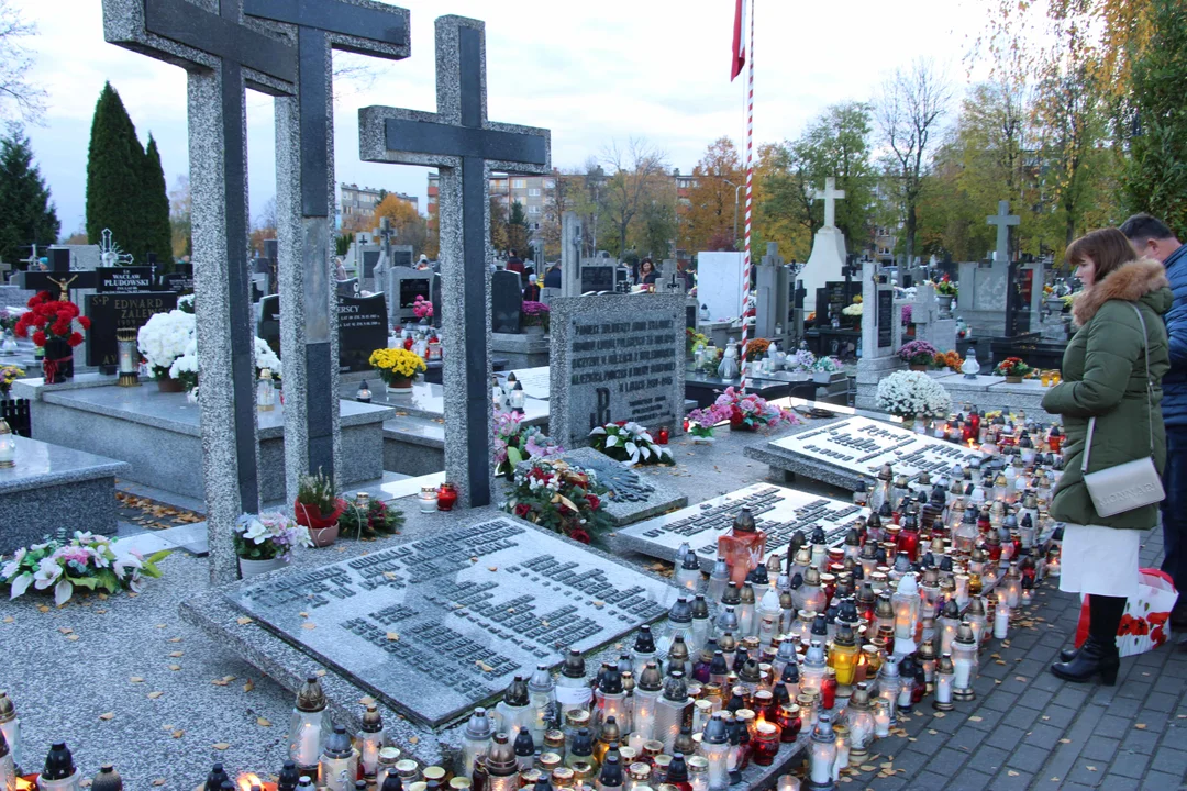 Pomnik „Żołnierzy Armii Krajowej Obwodu Łuków, poległych za wolność Ojczyzny” na cmentarzu św. Rocha