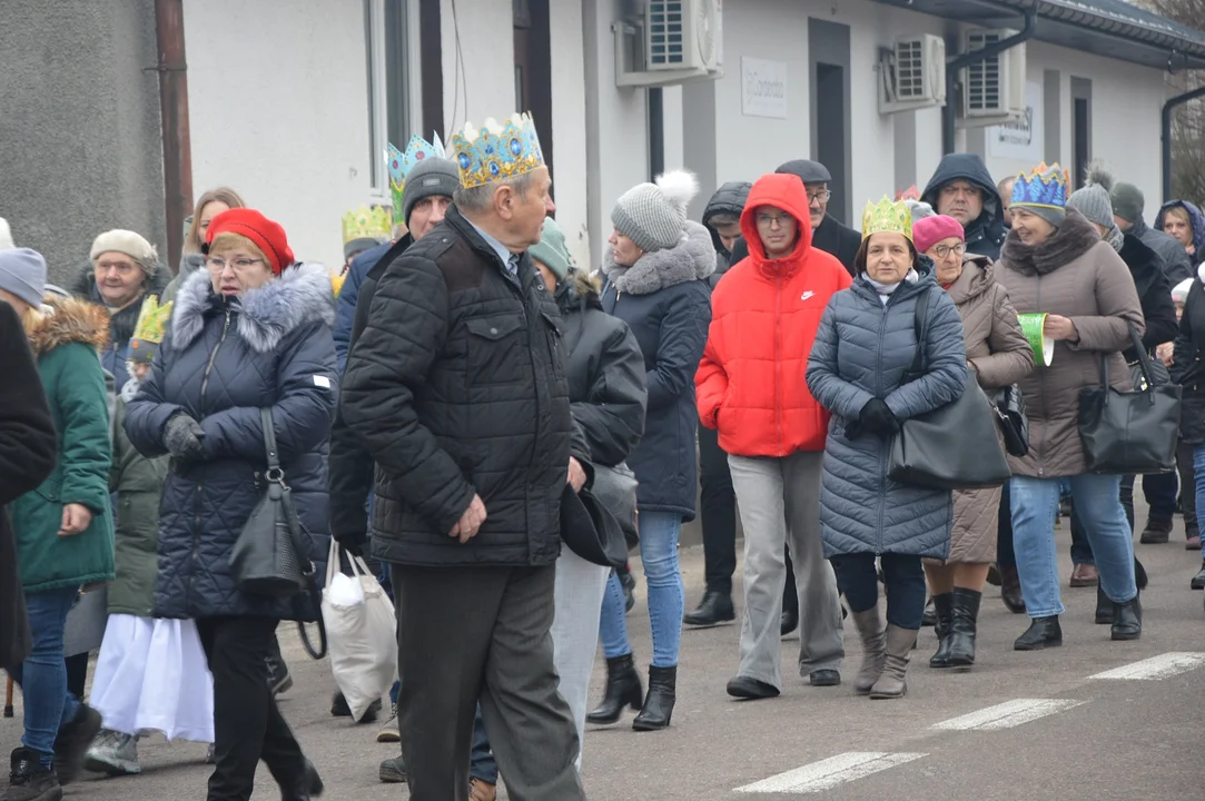 Orszak Trzech Króli przeszedł ulicami Chodla