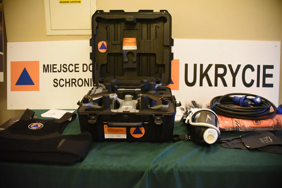 Kosztował blisko milion zł. Strażacy zaprezentowali kupiony sprzęt [ZDJĘCIA] - Zdjęcie główne