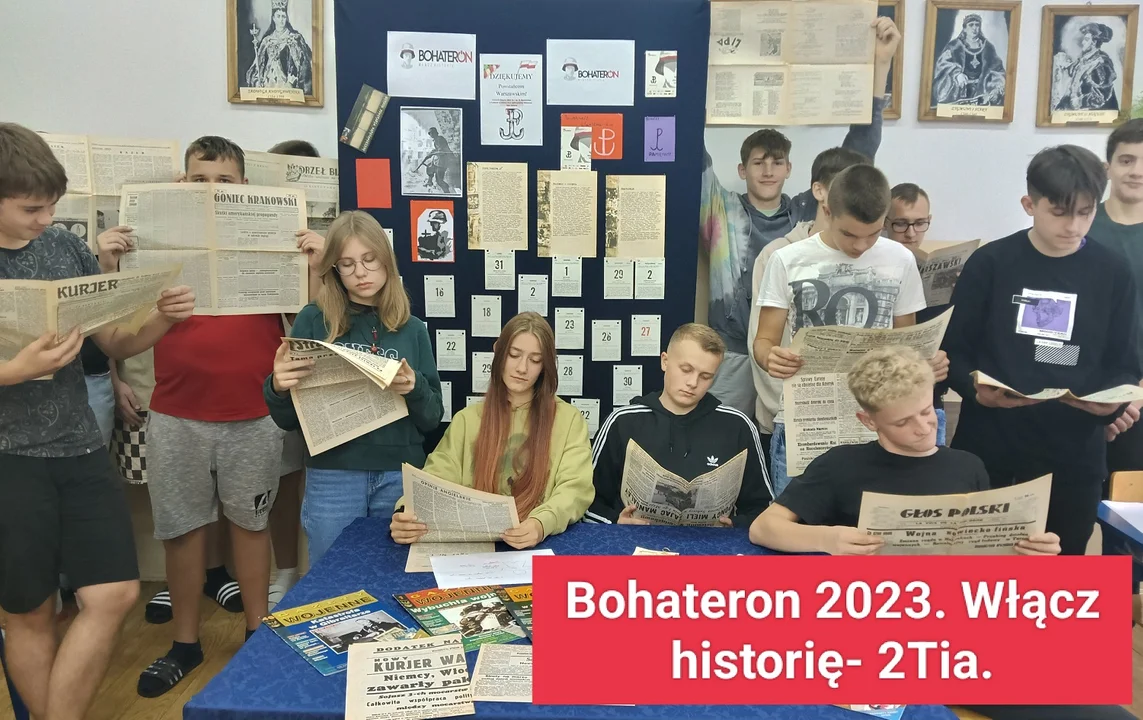 "BohaterON - Włącz historię". Uczniowie z Zespołu Szkół nr 1 w Łukowie włączyli się w ogólnopolską akcję - Zdjęcie główne