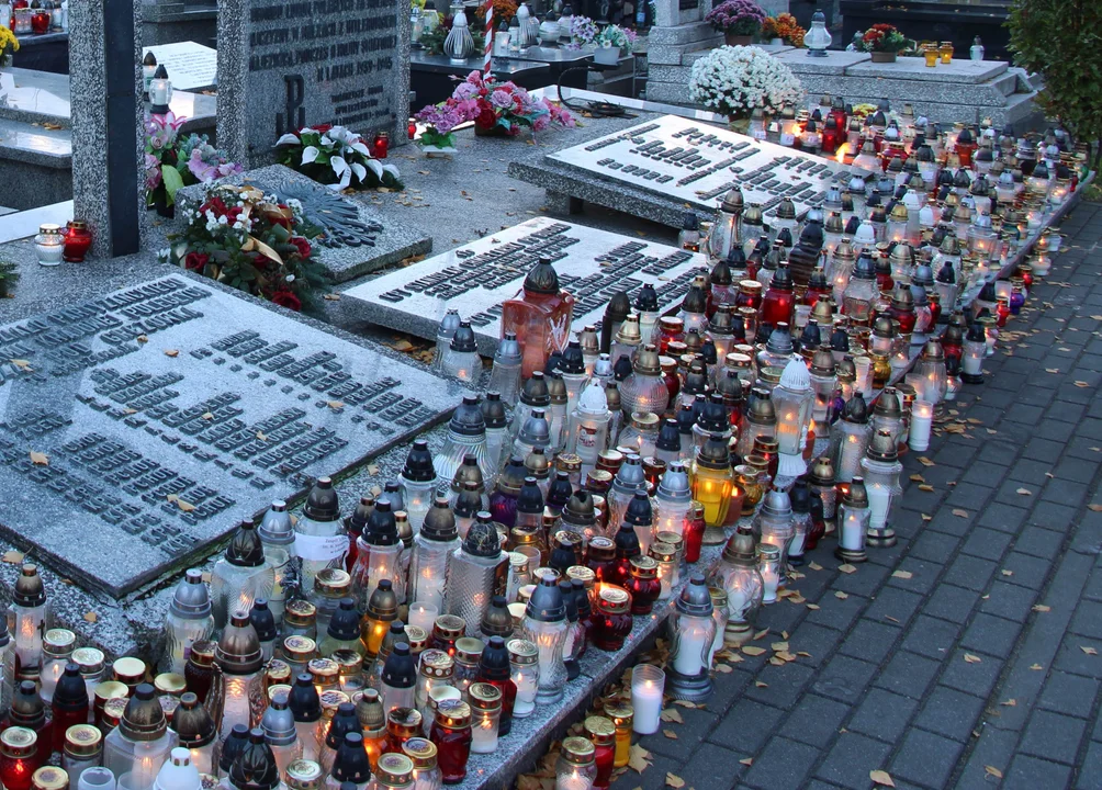 Pomnik „Żołnierzy Armii Krajowej Obwodu Łuków, poległych za wolność Ojczyzny” na cmentarzu św. Rocha