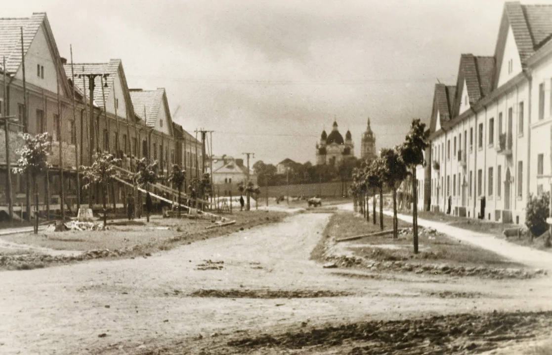 Lublin: Znaleźli "historyczną" cegłę. Wyprodukowano ją w nieistniejącej już cegielni