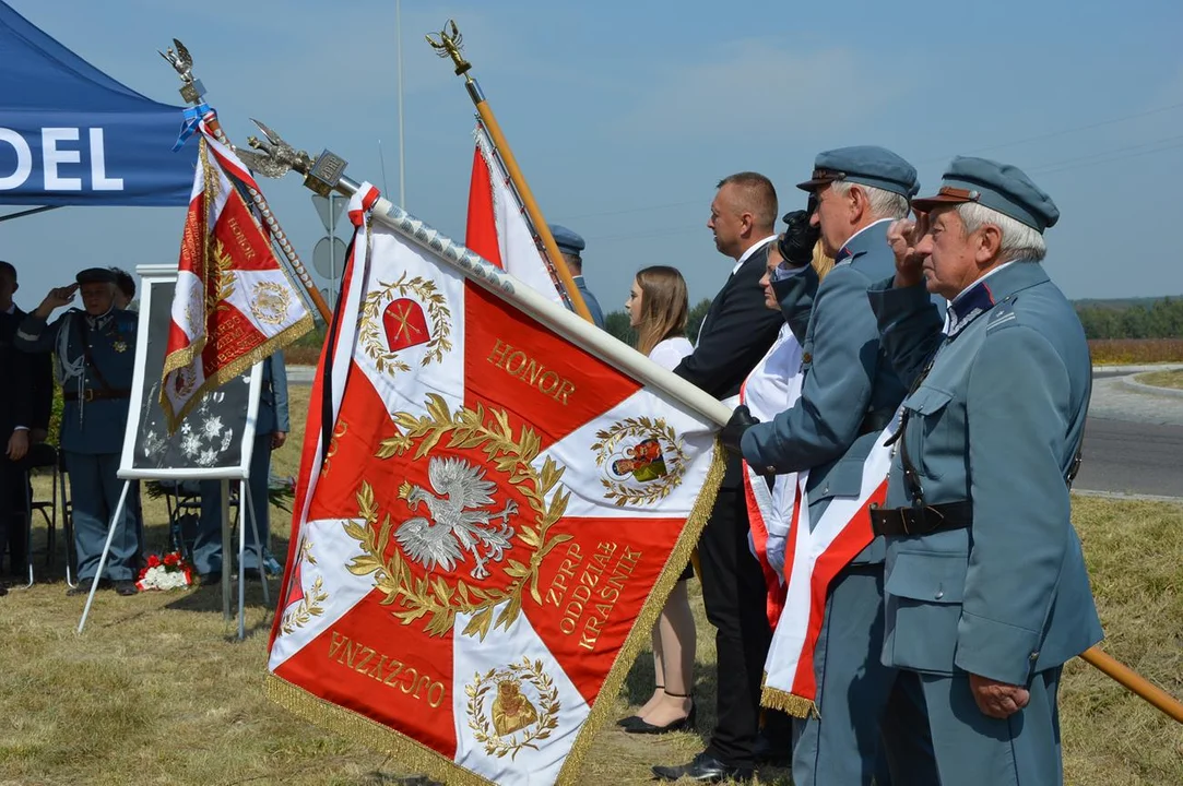 Uroczystość odsłonięcia ronda im. generała Tadeusza Rozwadowskiego w Chodlu