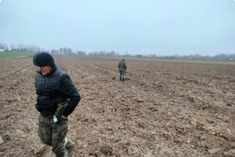 Poszukiwania w gminie Księżpol. Na co trafili? (foto) - Zdjęcie główne